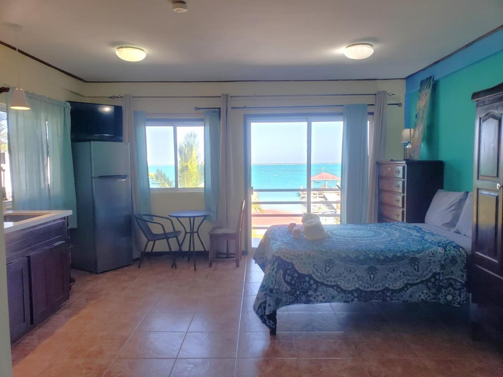 Beach Club Condos At Popeyes Caye Caulker Zewnętrze zdjęcie