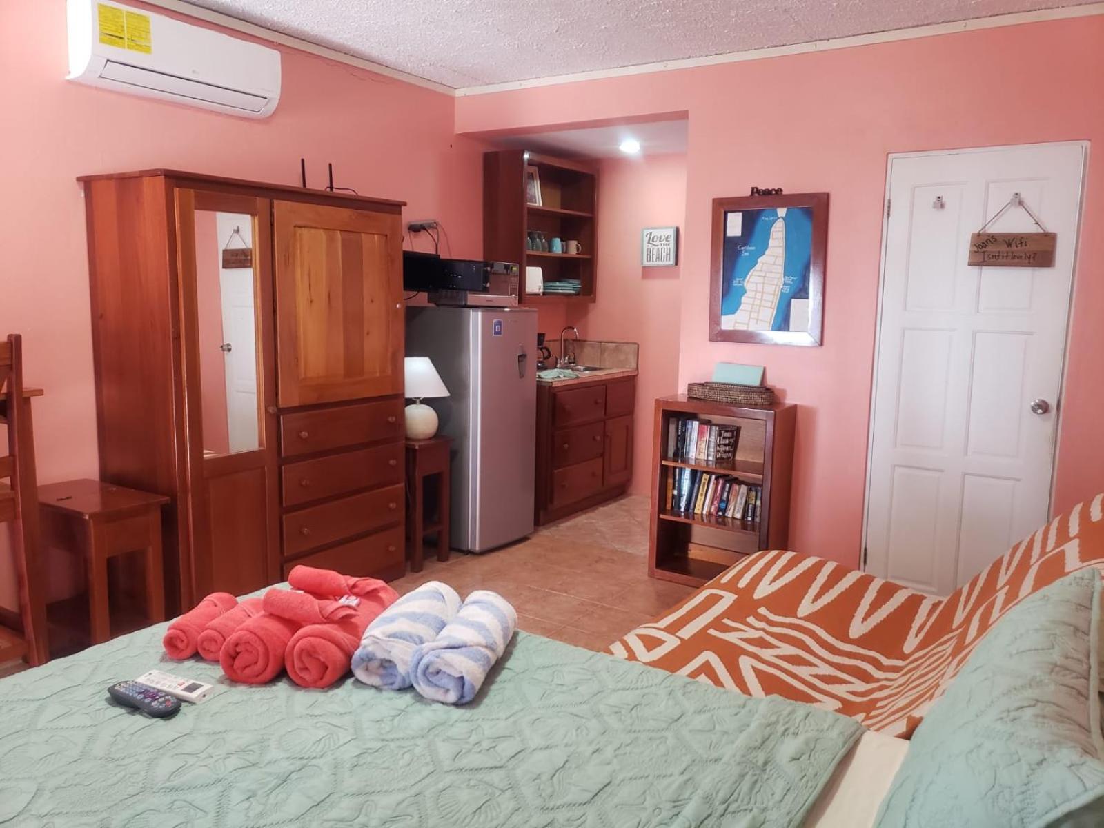 Beach Club Condos At Popeyes Caye Caulker Zewnętrze zdjęcie